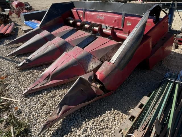 Image of International Harvester 1044 equipment image 1