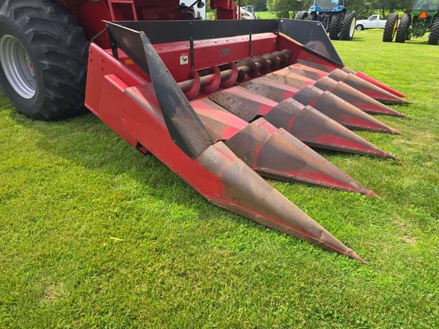 Image of International Harvester 1063 equipment image 2