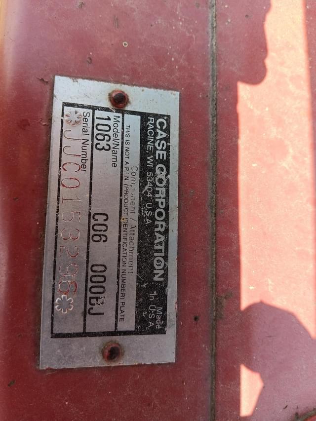 Image of International Harvester 1063 equipment image 4