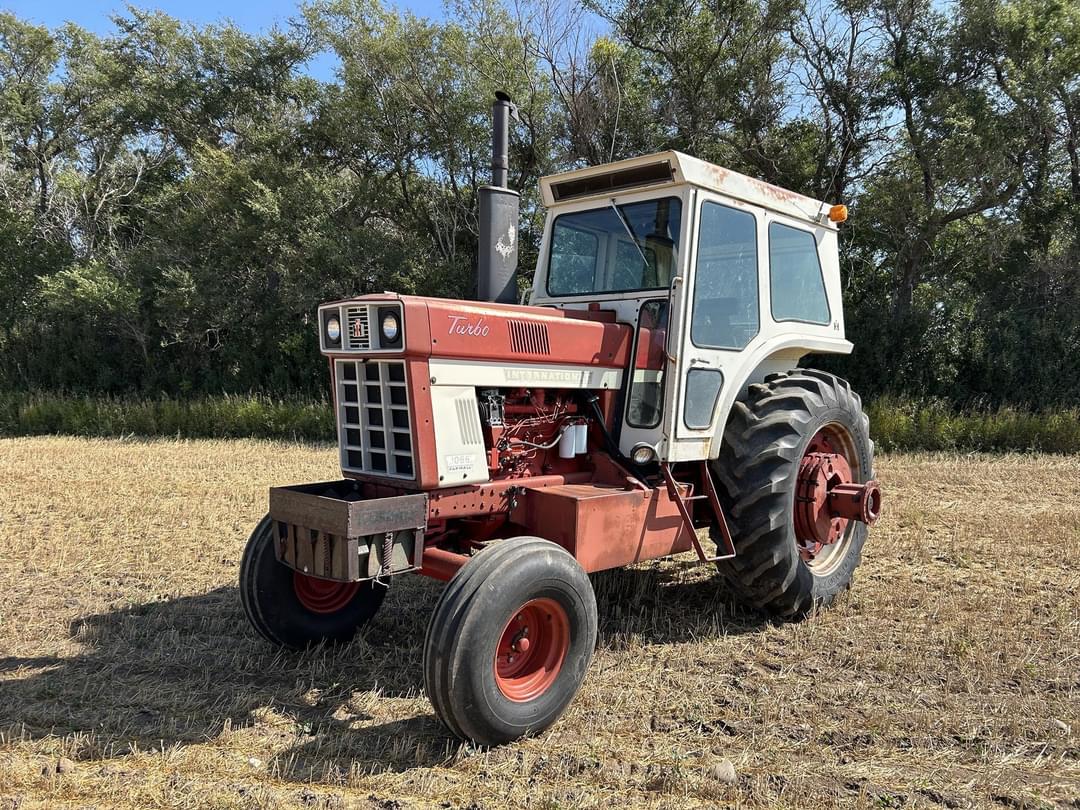 Image of International Harvester 1066 Primary image