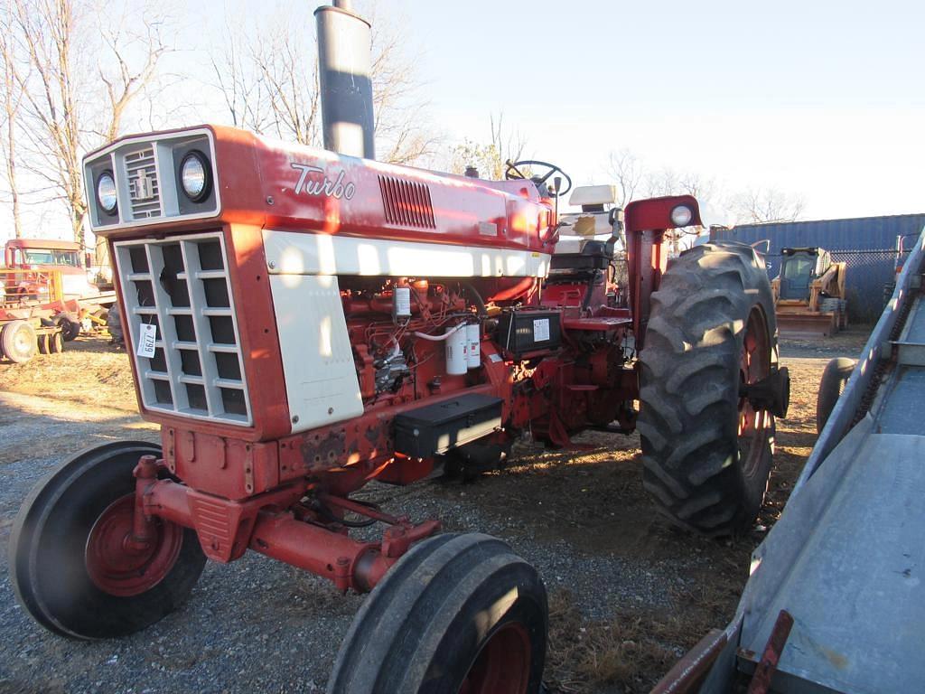 Image of International Harvester 1066 Primary image