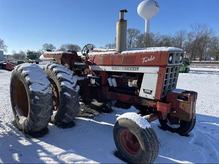 Image of International Harvester 1066 Primary image