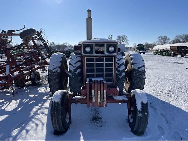 Image of International Harvester 1066 equipment image 2