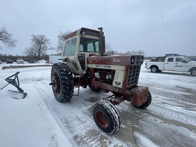 Image of International Harvester 1066 equipment image 2