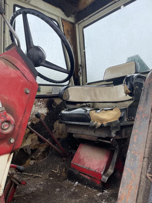 Image of International Harvester 1066 equipment image 4