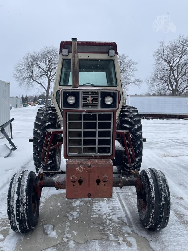 Image of International Harvester 1066 equipment image 3