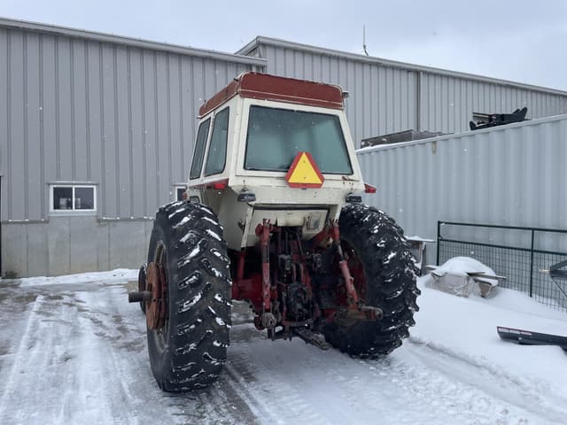 Image of International Harvester 1066 equipment image 1