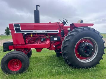 Main image International Harvester 1066