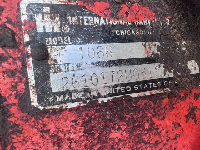 Image of International Harvester 1066 equipment image 1