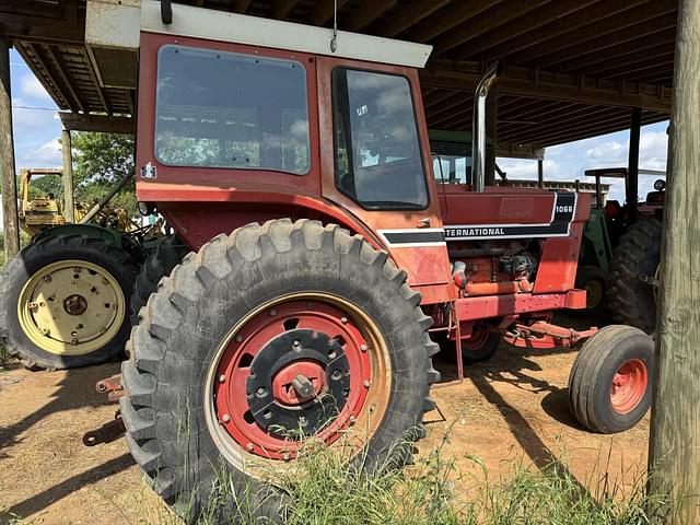 Image of International Harvester 1066 equipment image 4