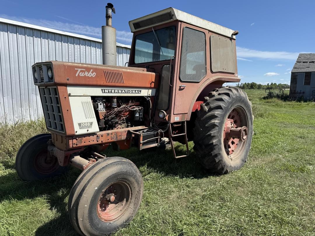 Image of International Harvester 1066 Primary image