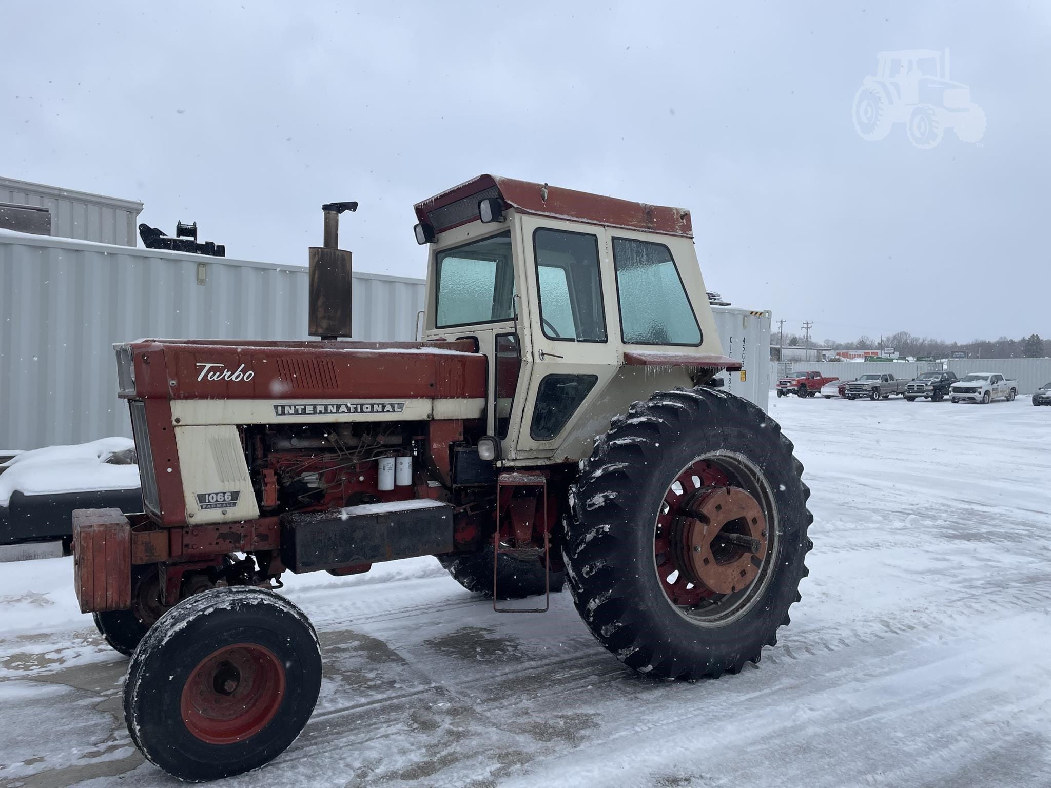 International Harvester 1066 Equipment Image0