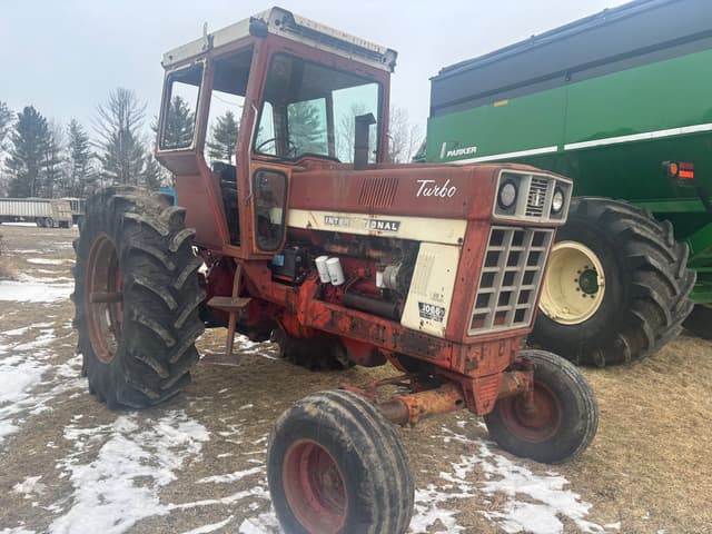Image of International Harvester 1066 equipment image 4