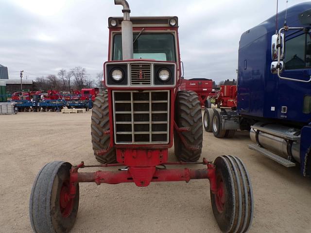 Image of International Harvester 1066 equipment image 2