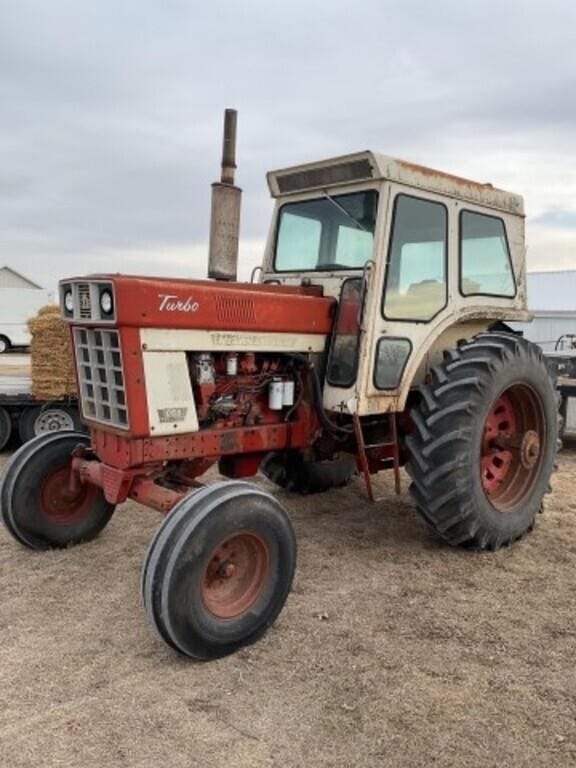 International Harvester 1066 Equipment Image0