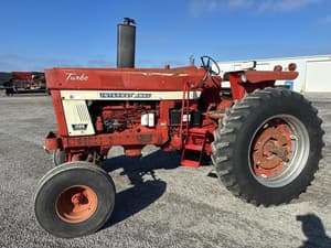 International Harvester 1066 Image