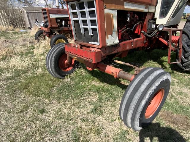 Image of International Harvester 1066 equipment image 2