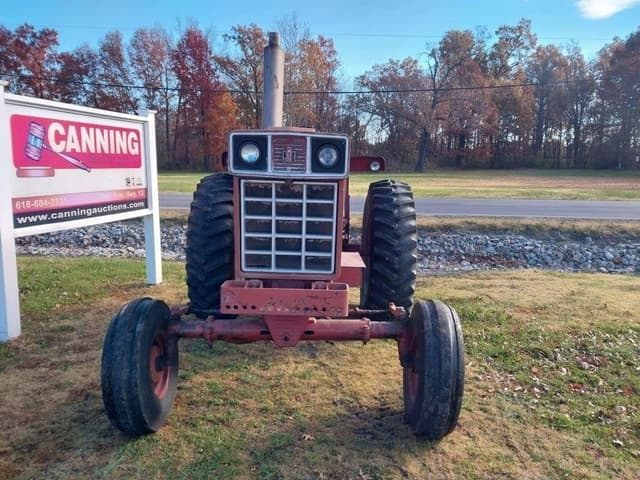 Image of International Harvester 1066 equipment image 1
