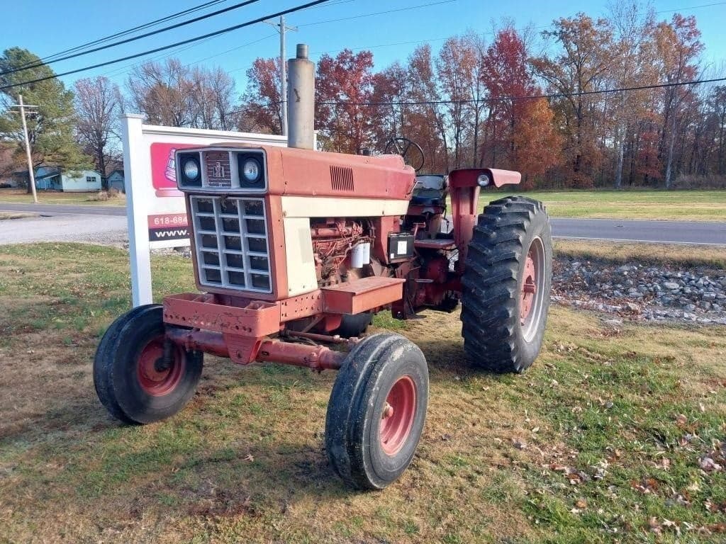 Image of International Harvester 1066 Primary image