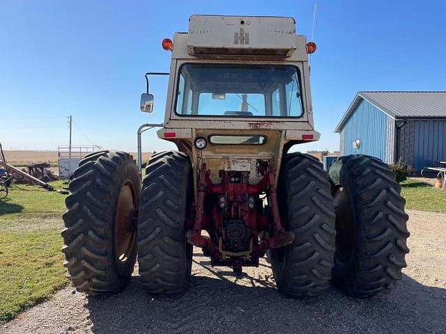 Image of International Harvester 1066 equipment image 4