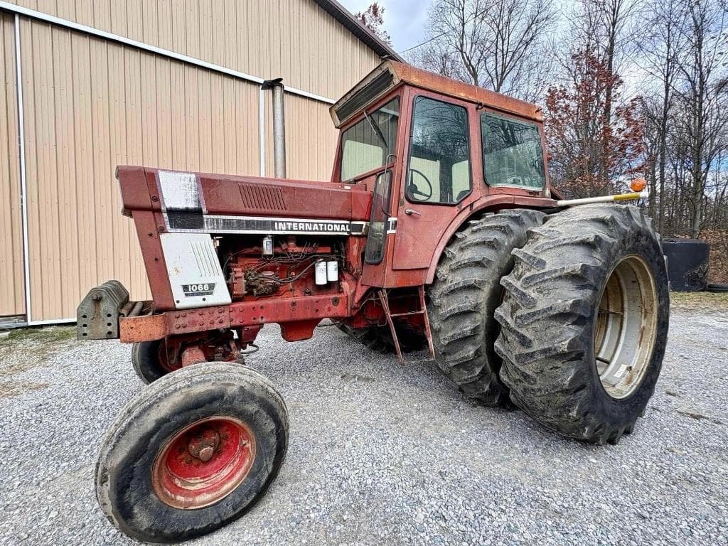 Image of International Harvester 1066 Primary image