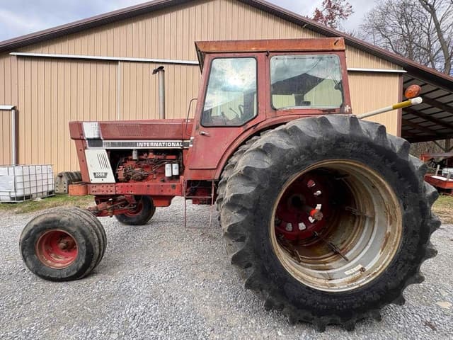 Image of International Harvester 1066 equipment image 4