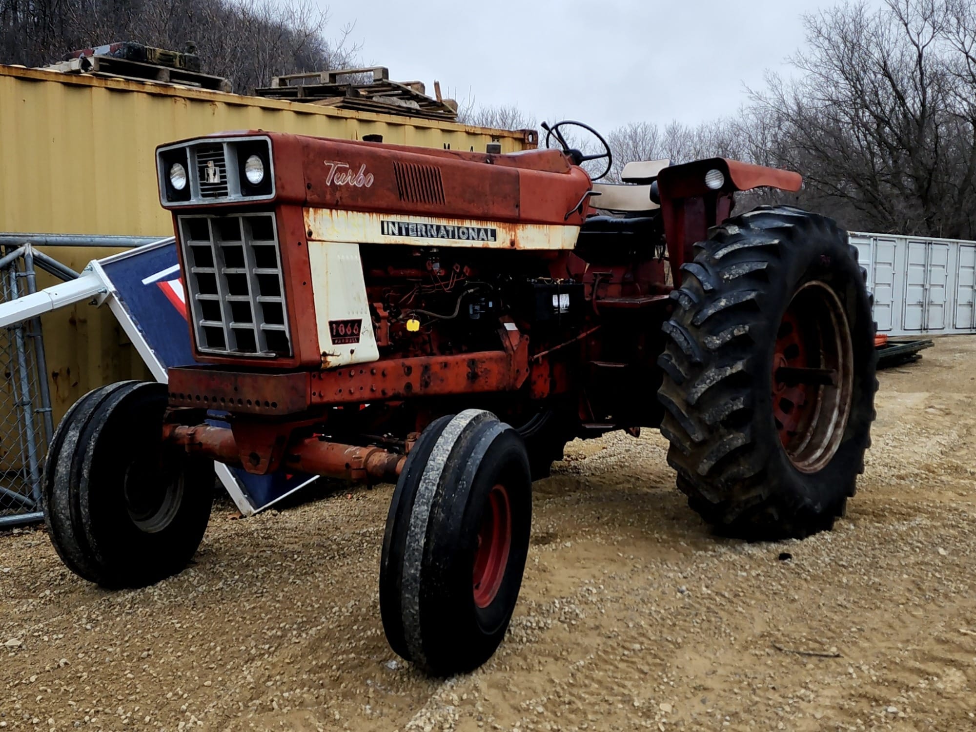 Main image International Harvester 1066