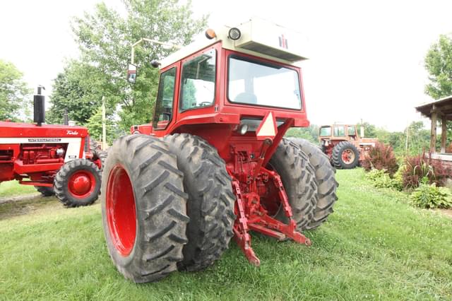 Image of International Harvester 1066 equipment image 4