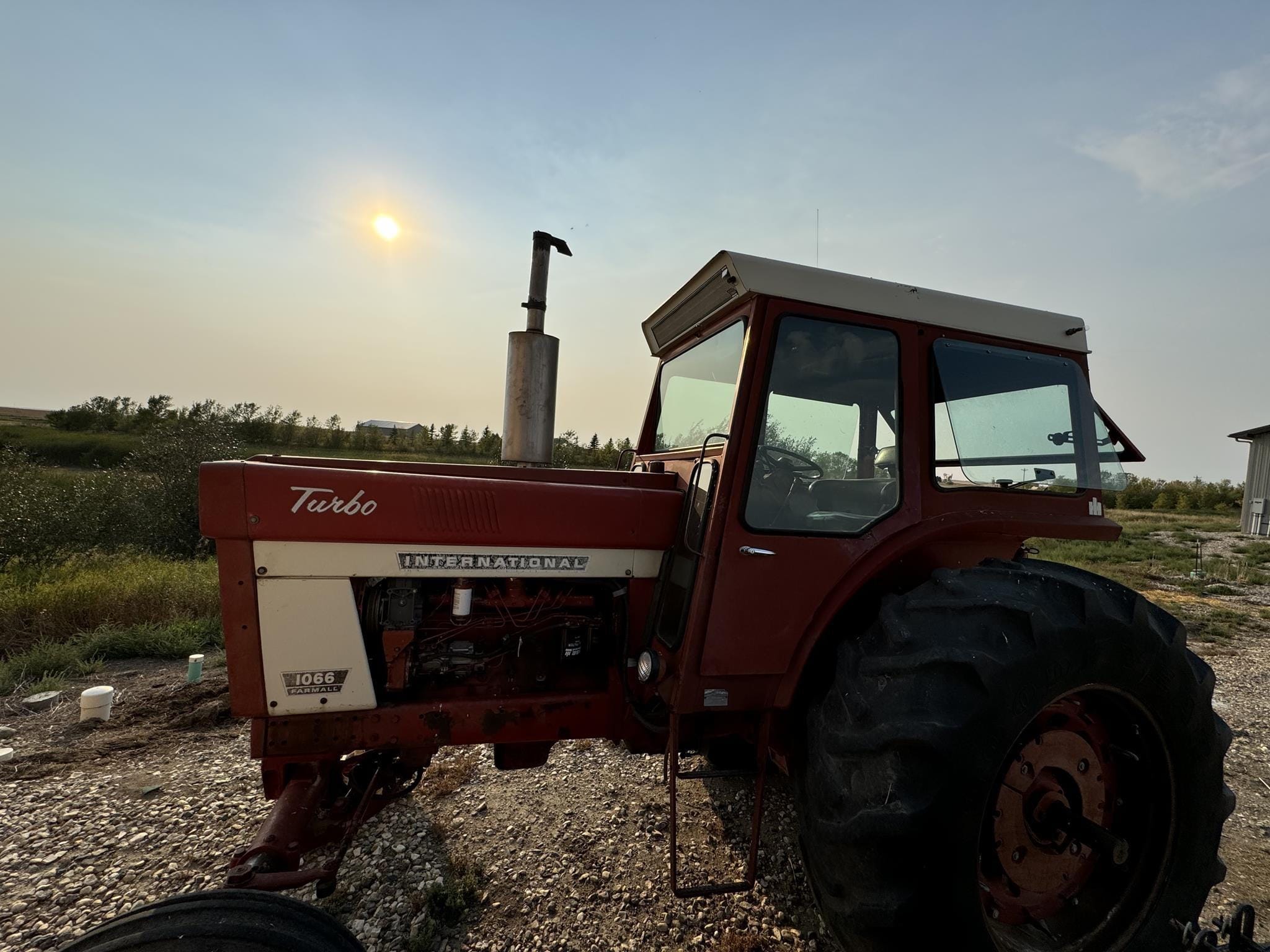 Main image International Harvester 1066