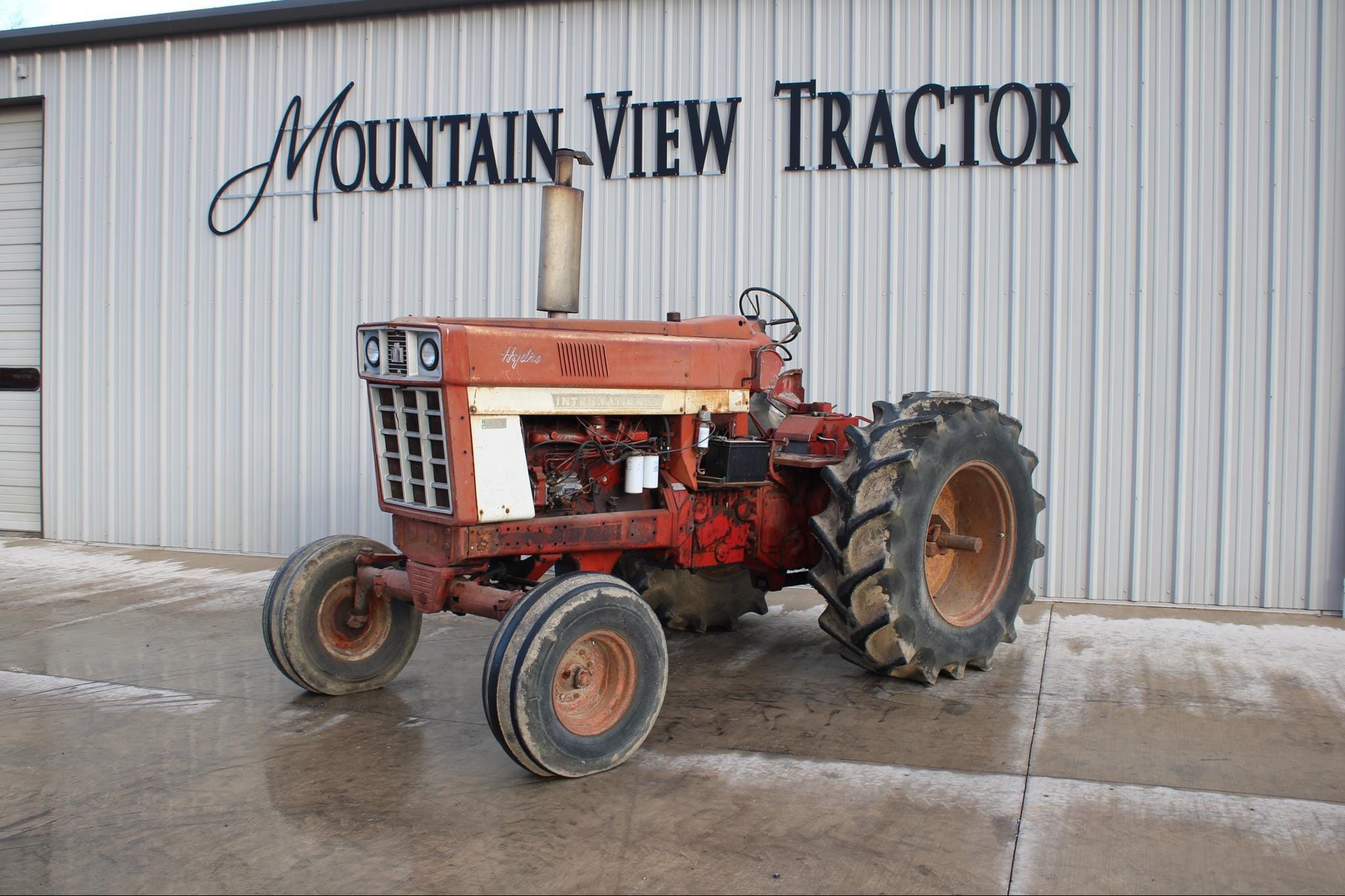International Harvester 1066 Equipment Image0