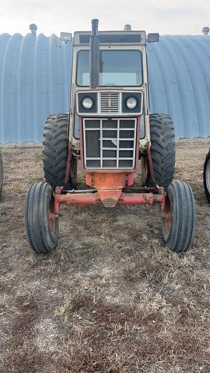 Image of International Harvester 1066 equipment image 2