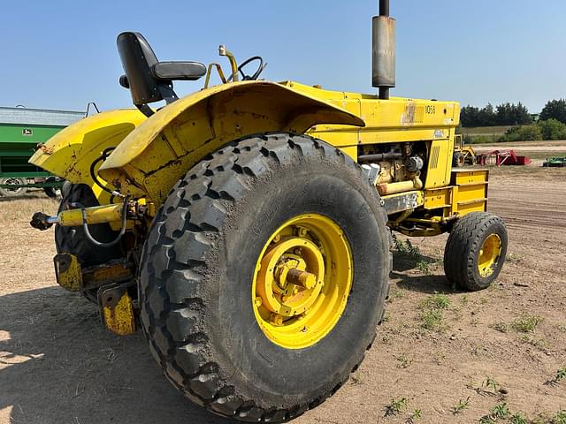 Image of International Harvester 1066 equipment image 2