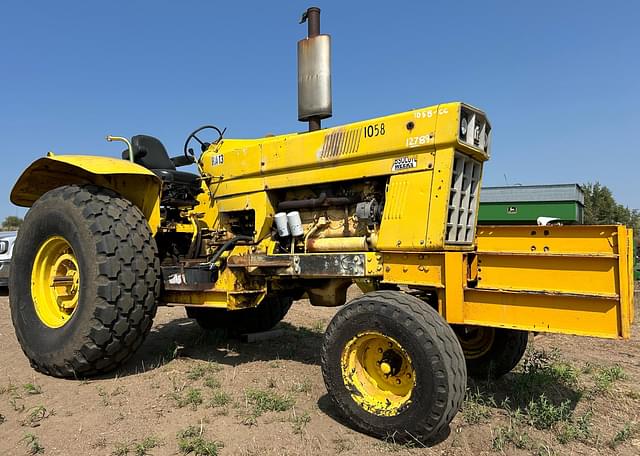 Image of International Harvester 1066 equipment image 1