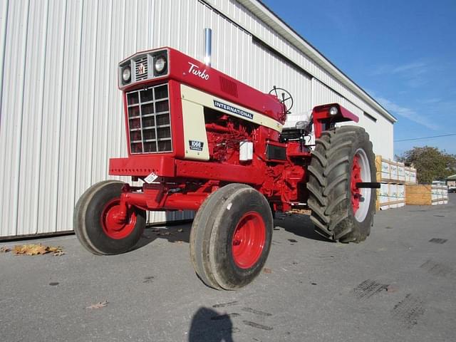 Image of International Harvester 1066 equipment image 4