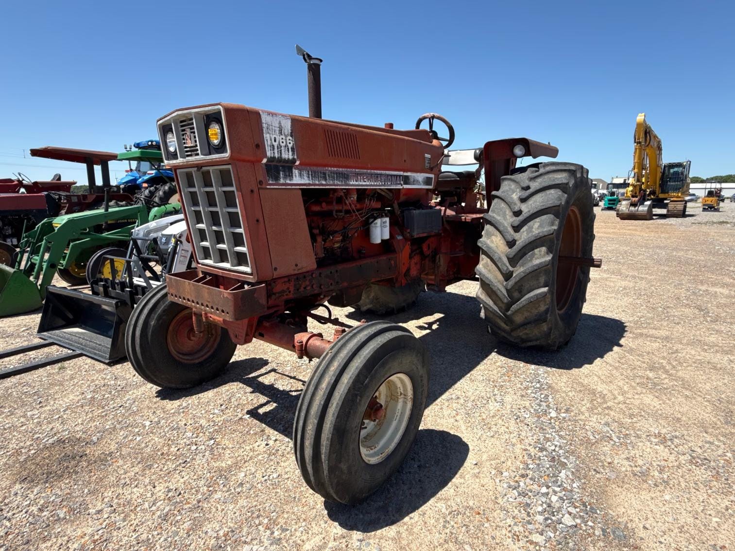 International Harvester 1066 Equipment Image0