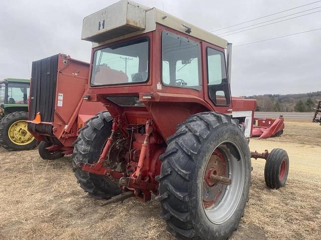 Image of International Harvester 1066 equipment image 3