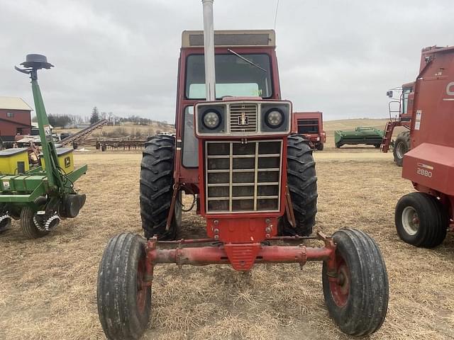 Image of International Harvester 1066 equipment image 1