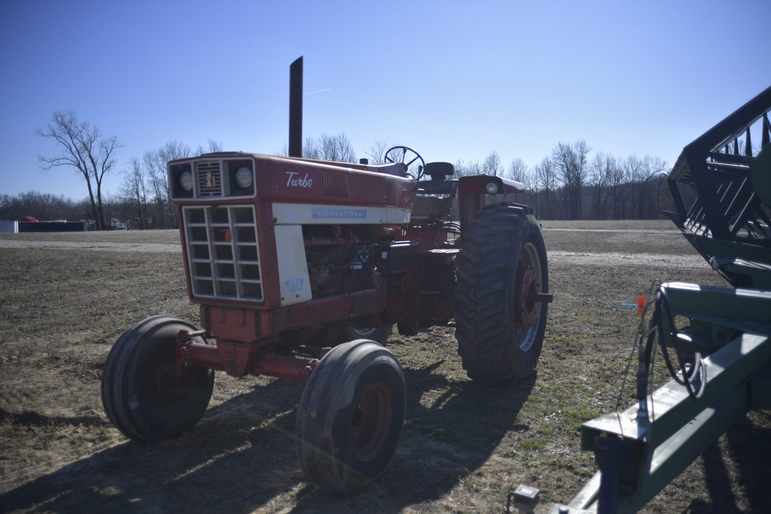 International Harvester 1066 Equipment Image0