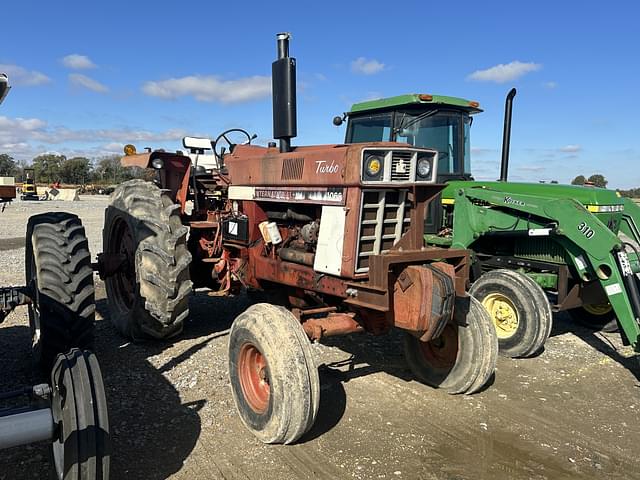 Image of International Harvester 1066 equipment image 1