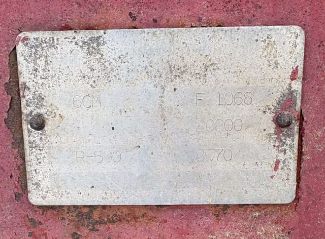 Image of International Harvester 1066 equipment image 3