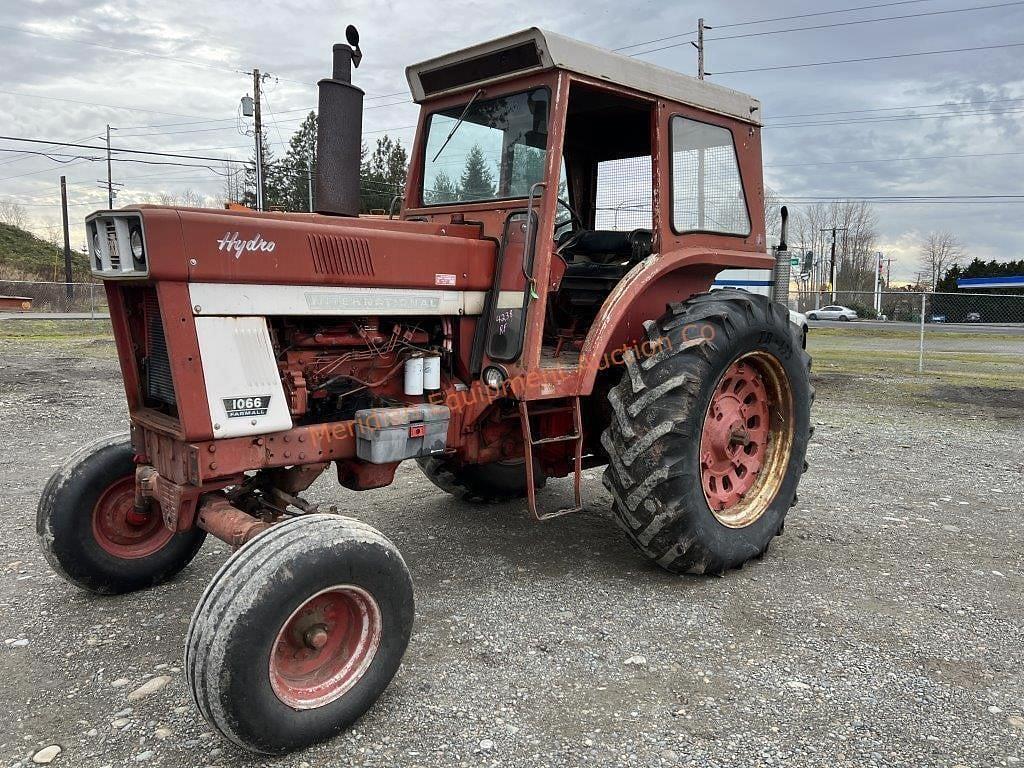 Image of International Harvester 1066 Primary image