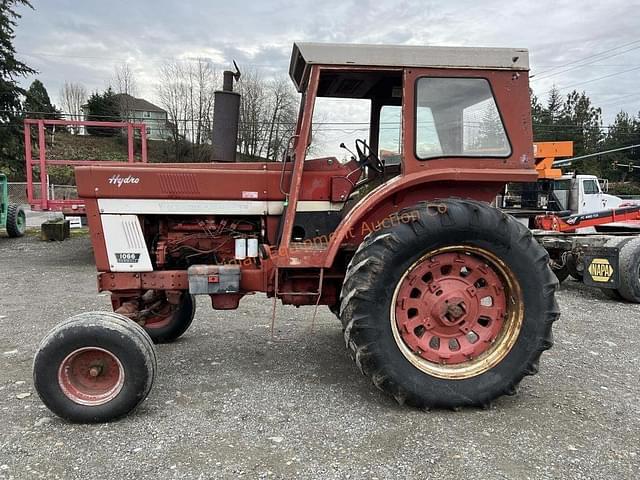 Image of International Harvester 1066 equipment image 2