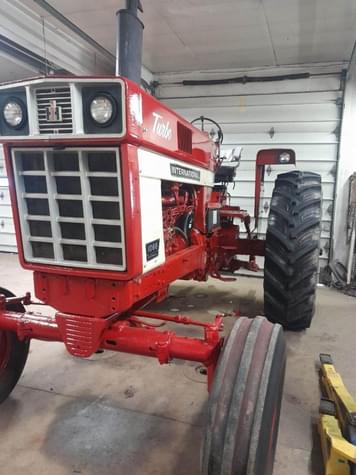 Main image International Harvester 1066