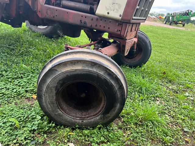 Image of International Harvester 1066 equipment image 3