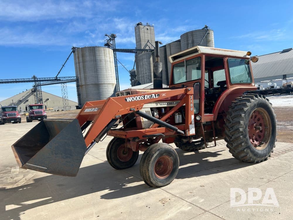 Image of International Harvester 1066 Primary image