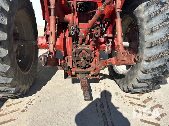 Image of International Harvester 1066 equipment image 4