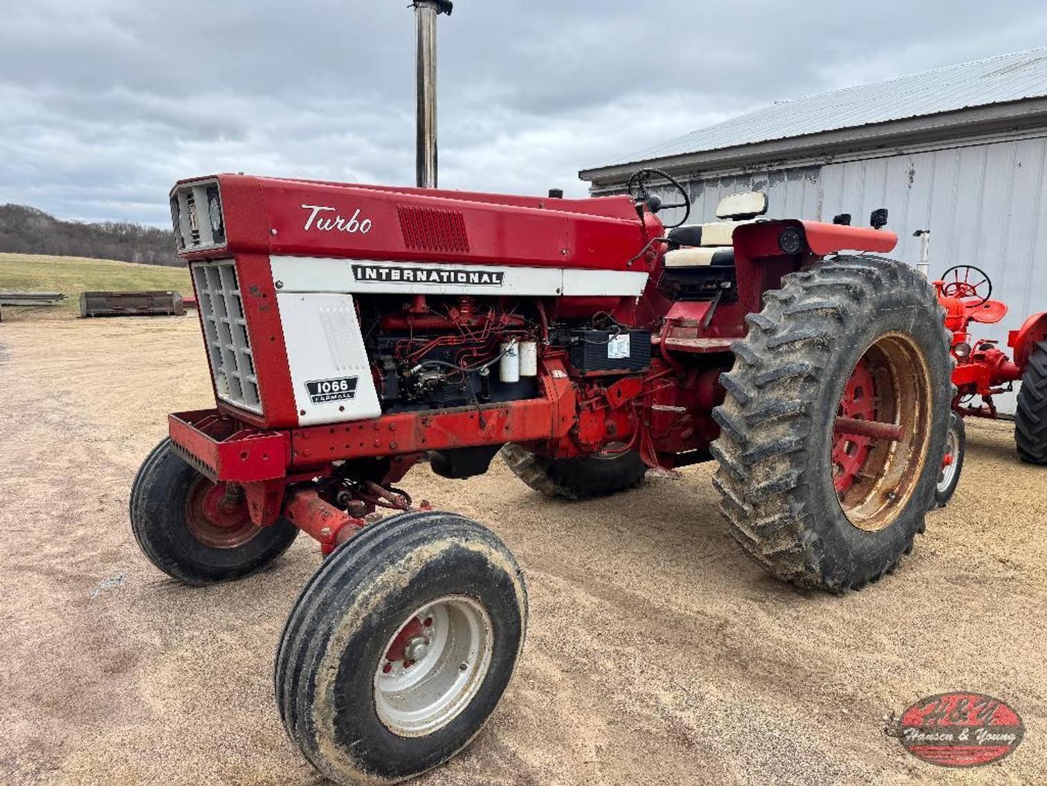 International Harvester 1066 Equipment Image0