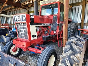 1976 International Harvester 1066 Equipment Image0