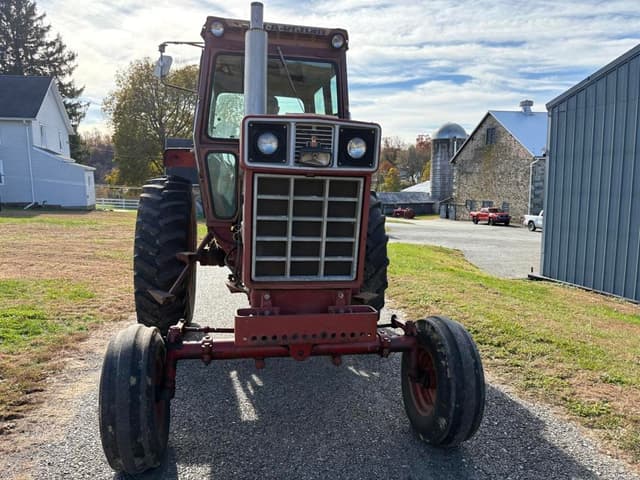 Image of International Harvester 1066 equipment image 3
