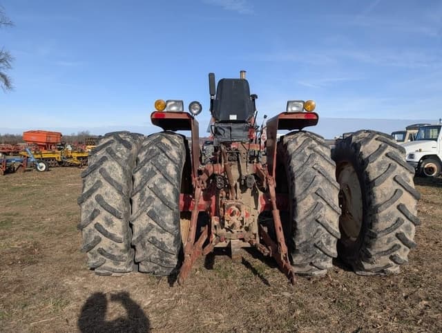 Image of International Harvester 1066 equipment image 3